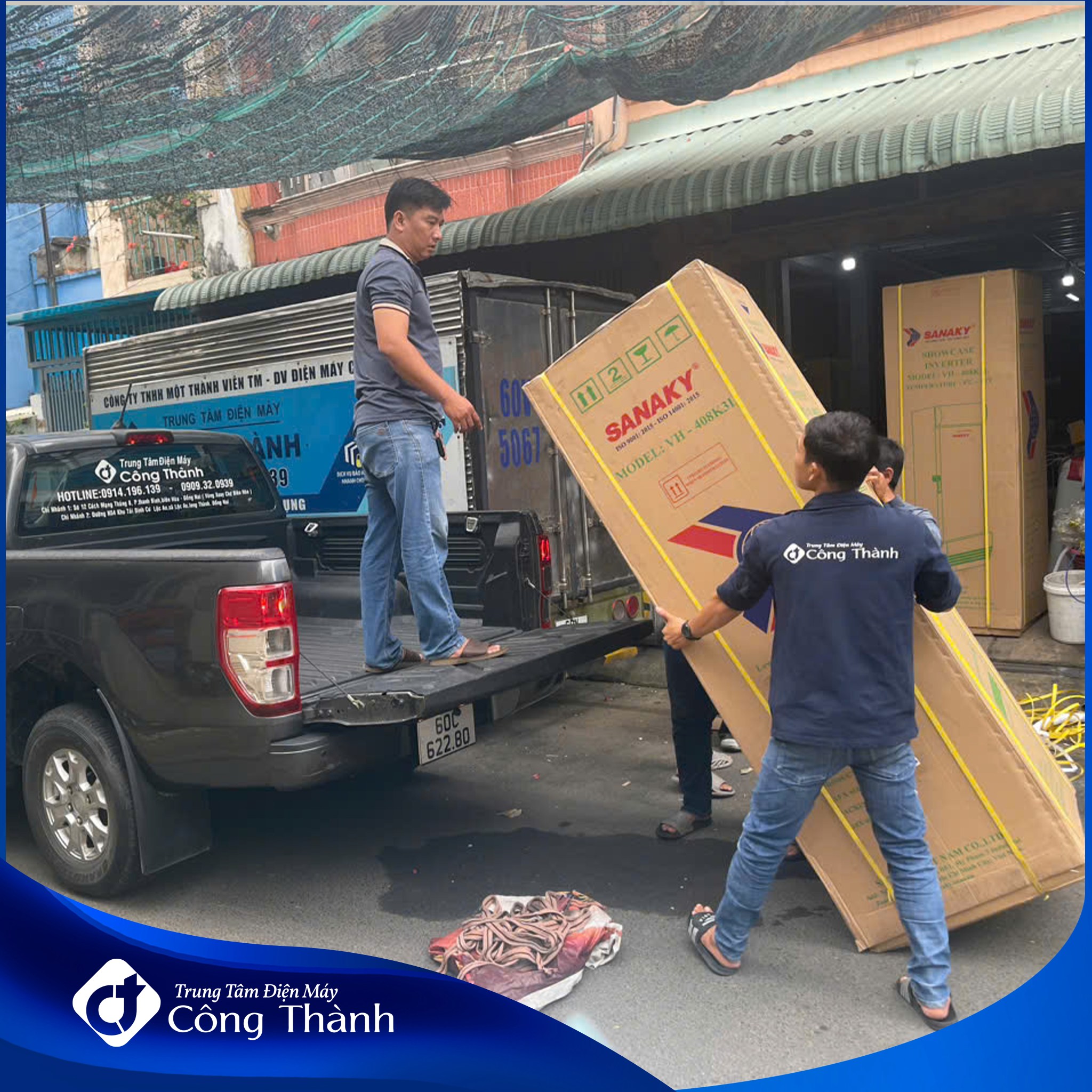 Team anh thợ lắp Điện Máy Công Thành